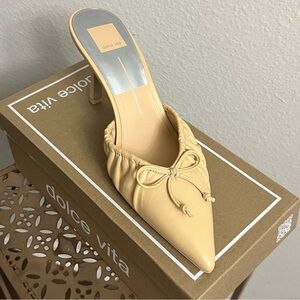 Dolce Vita Kairi Women's Heels French Vanilla Leather Sz 9.5 NIB